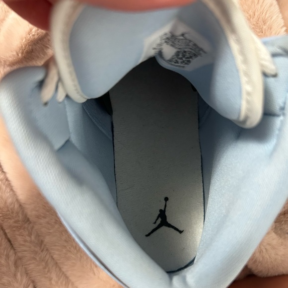 Jordan 1 Mid Ice Blue (2022) (GS) - Picture 4 of 12